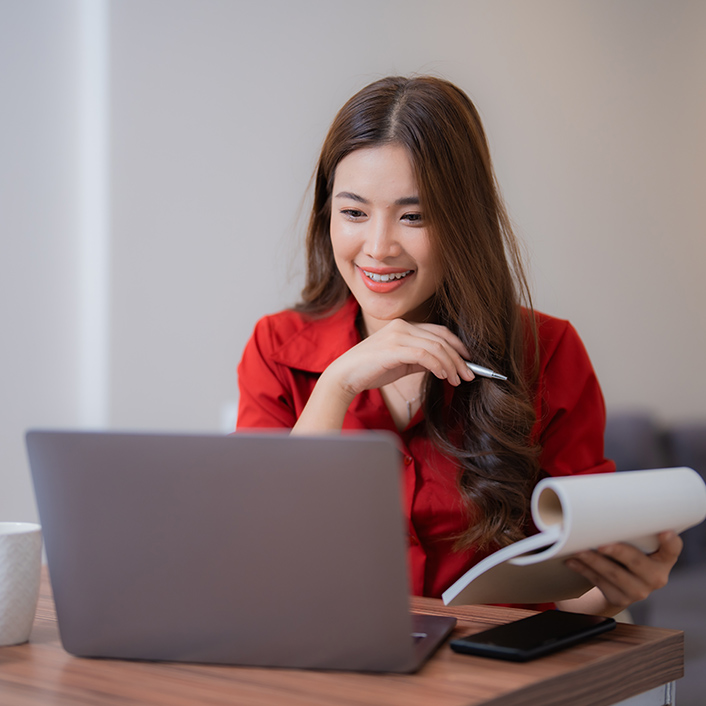 <h2>Investing <span style="background: linear-gradient(76.66deg, #0357ff 10.45%, #ac30ff 54.85%); color: transparent; background-clip: text;">Requirements</span></h2>