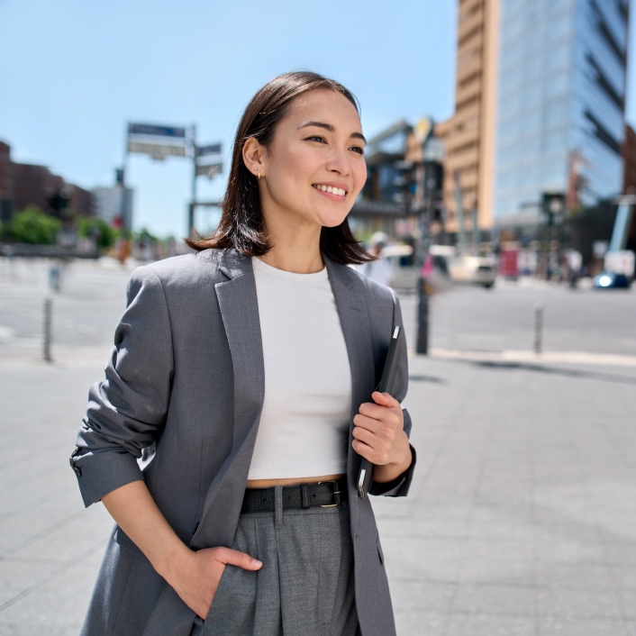 <h2>Maximized your <span style="background: linear-gradient(76.66deg, #0357ff 10.45%, #ac30ff 54.85%); color: transparent; background-clip: text;">savings potential</span></h2>