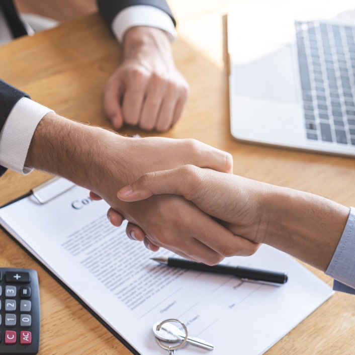 <h2>The benefits of our <span style="background: linear-gradient(76.66deg, #0357ff 10.45%, #ac30ff 54.85%); color: transparent; background-clip: text;">Bank Loans</span></h2>