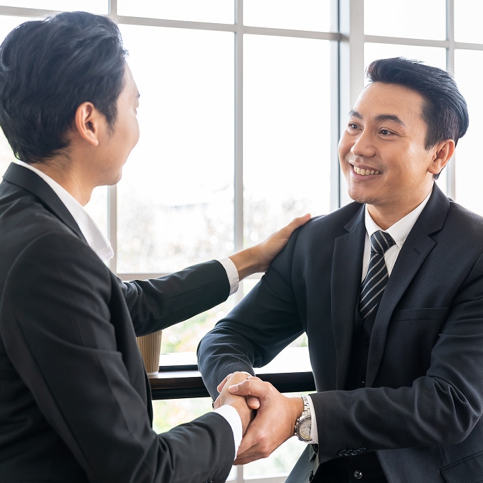 <h2>How do trust products <span style="background: linear-gradient(76.66deg, #0357ff 10.45%, #ac30ff 54.85%); color: transparent; background-clip: text;">help you?</span></h2>