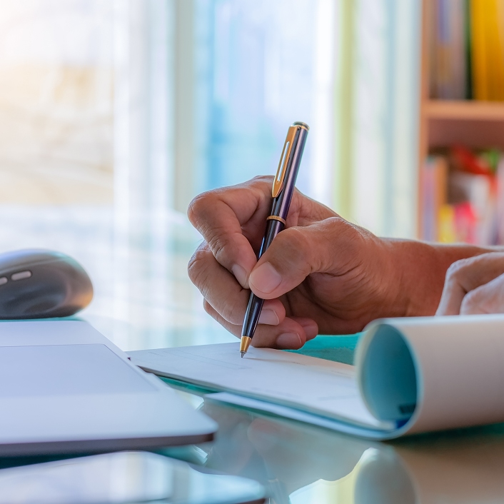 <h2>Experience safe and <span style="background: linear-gradient(76.66deg, #0357ff 10.45%, #ac30ff 54.85%); color: transparent; background-clip: text;">secure banking</span></h2>