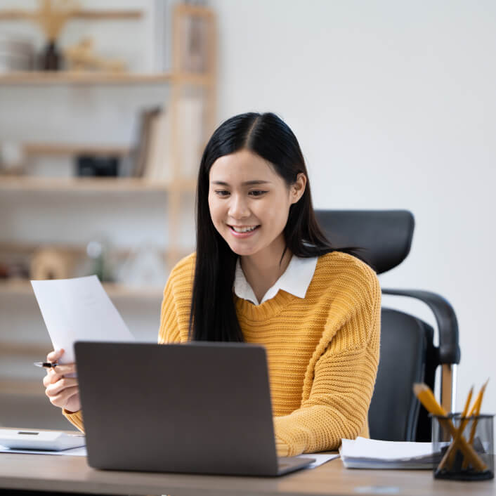 <h2>Credit card <span style="background: linear-gradient(76.66deg, #0357ff 10.45%, #ac30ff 54.85%); color: transparent; background-clip: text;">requirements</span></h2>