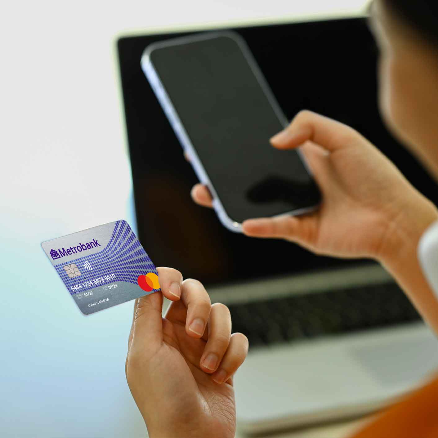 <h2>M Free card <span style="background: linear-gradient(76.66deg, #0357ff 10.45%, #ac30ff 54.85%); color: transparent; background-clip: text;">perks</span></h2>