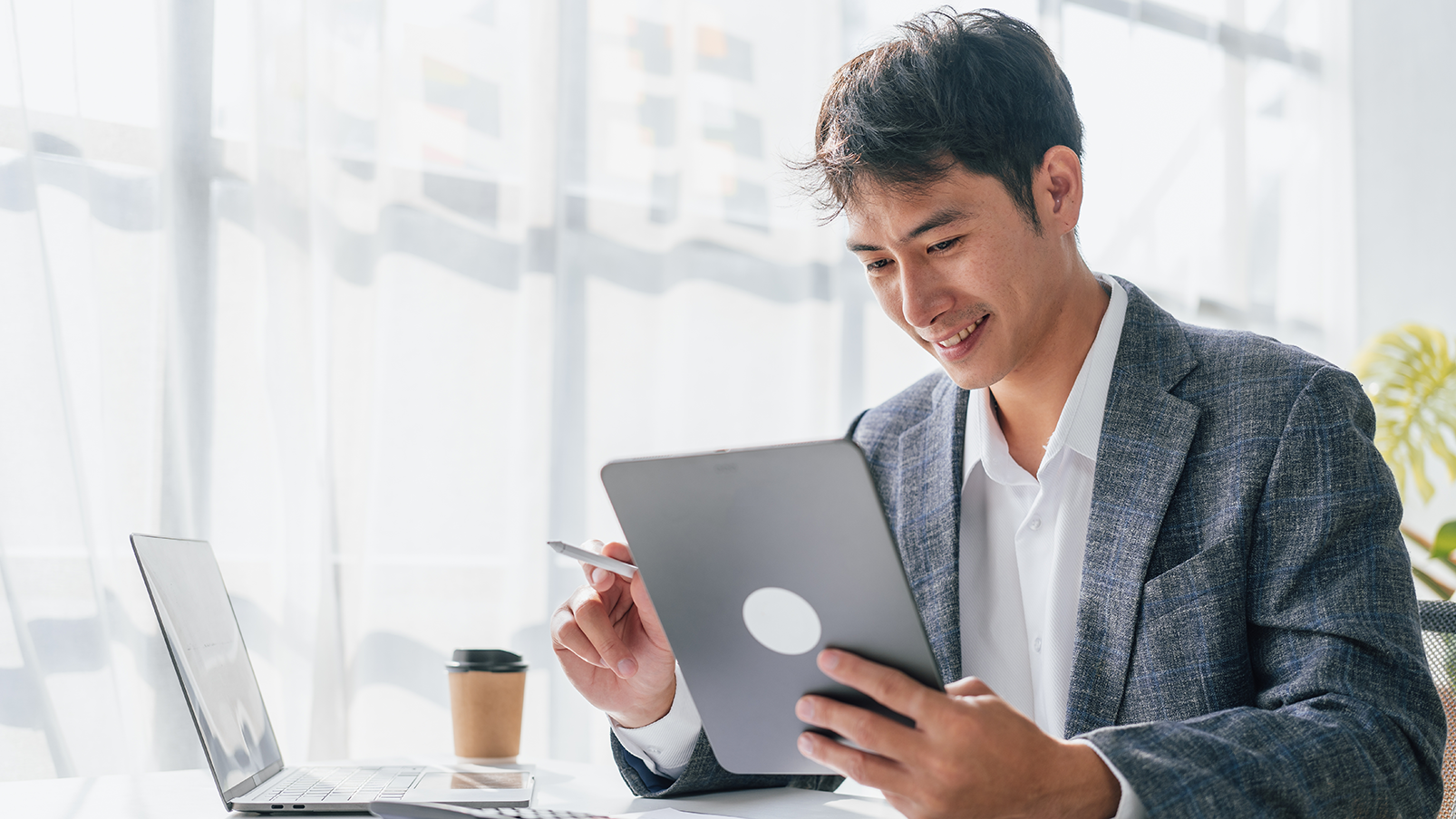 <h1>What are <span style="background: linear-gradient(76.66deg, #93A8FF 10.45%, #90EEFF 54.85%); color: transparent; background-clip: text;">Peso Government Securities?</span></h1>