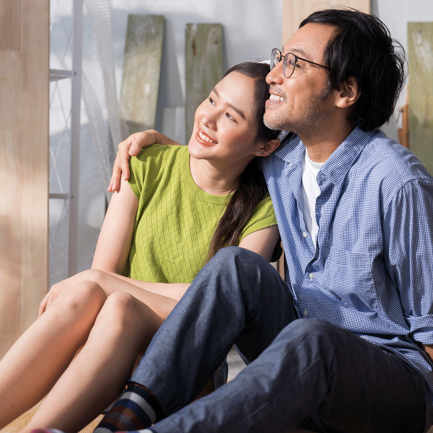 <h2>Need to <strong>know</strong> more <span style="background: linear-gradient(76.66deg, #0357ff 10.45%, #ac30ff 54.85%); color: transparent; background-clip: text;">personal loans?</span></h2>