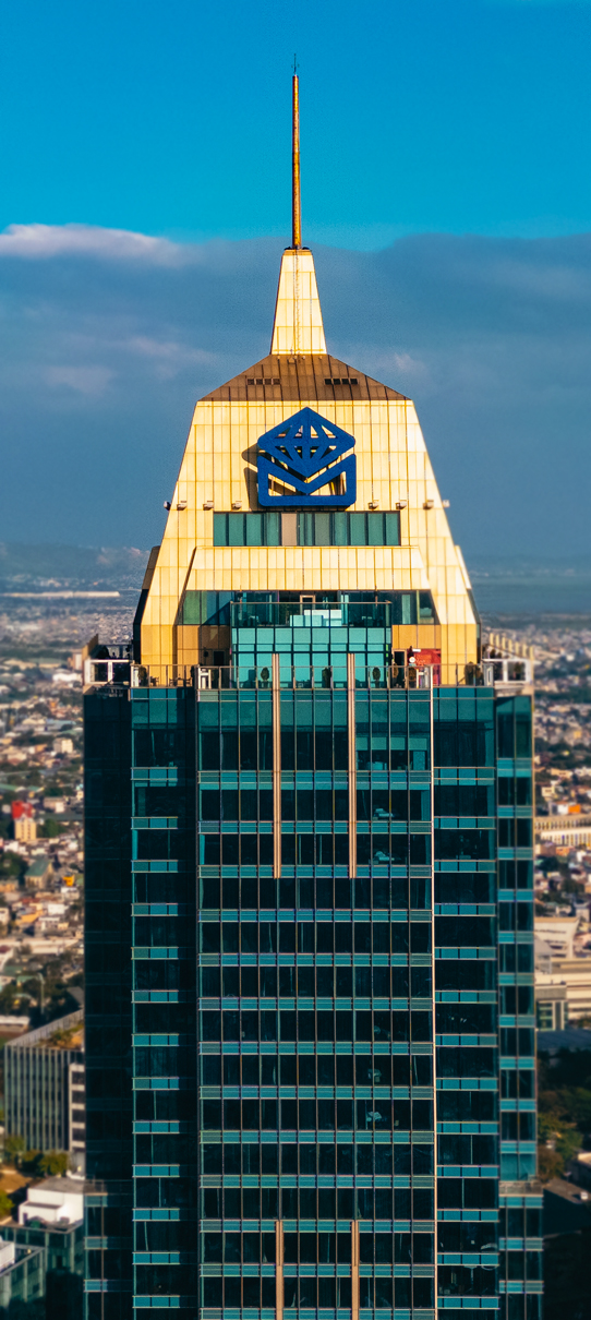 <h3><span style="color: #001a88;"><b>Key milestones</b></span><br>from the year</h3>