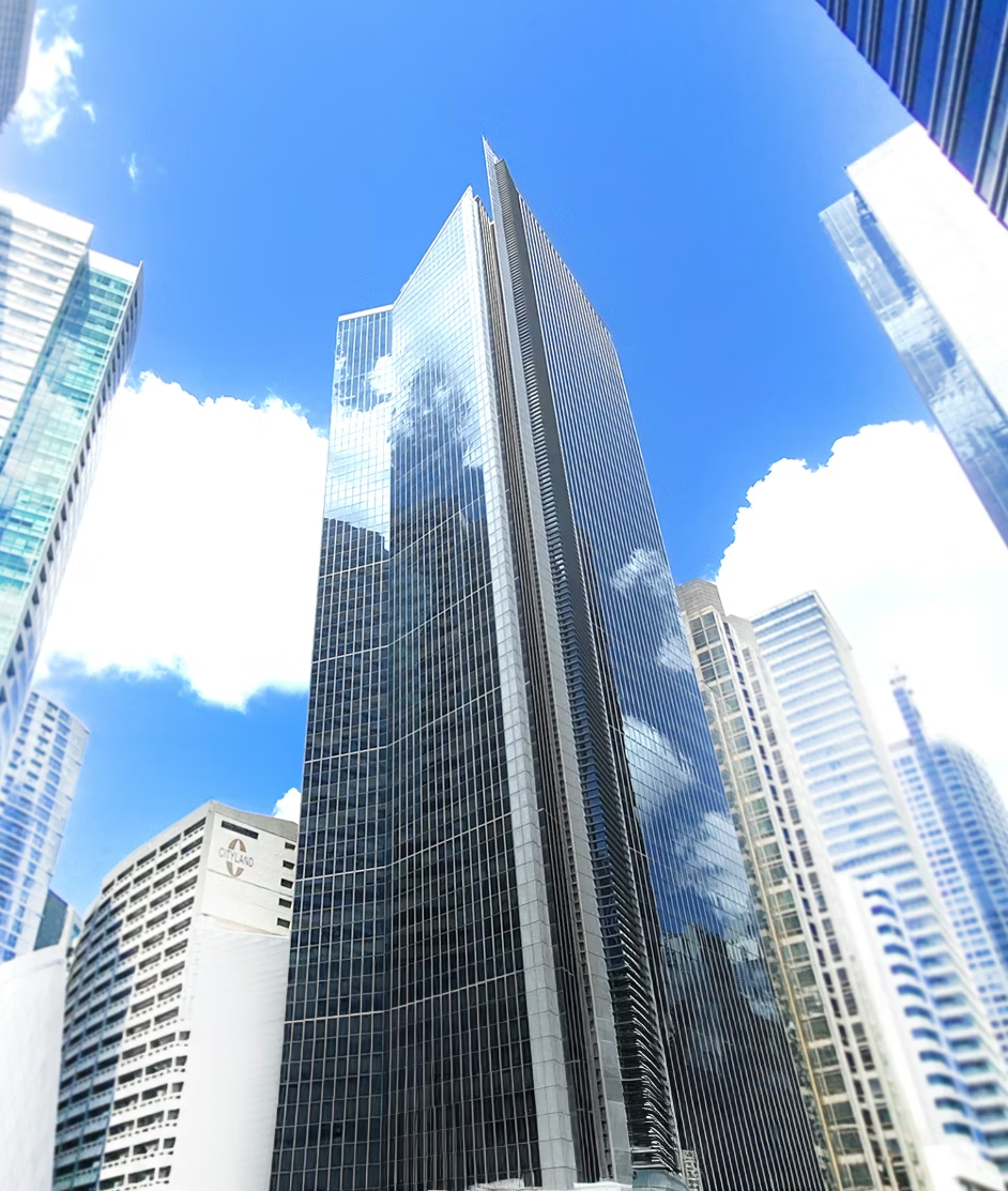 <h2>Strong oversight. <strong><span style="color: #001a88;">Responsible growth.</span></strong></h2>