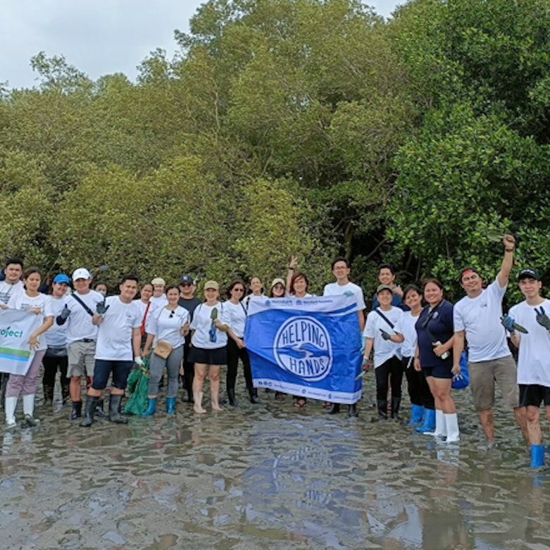 <h3><span style="color: #001a88;"><b>Key milestones</b></span><br>from the year</h3>