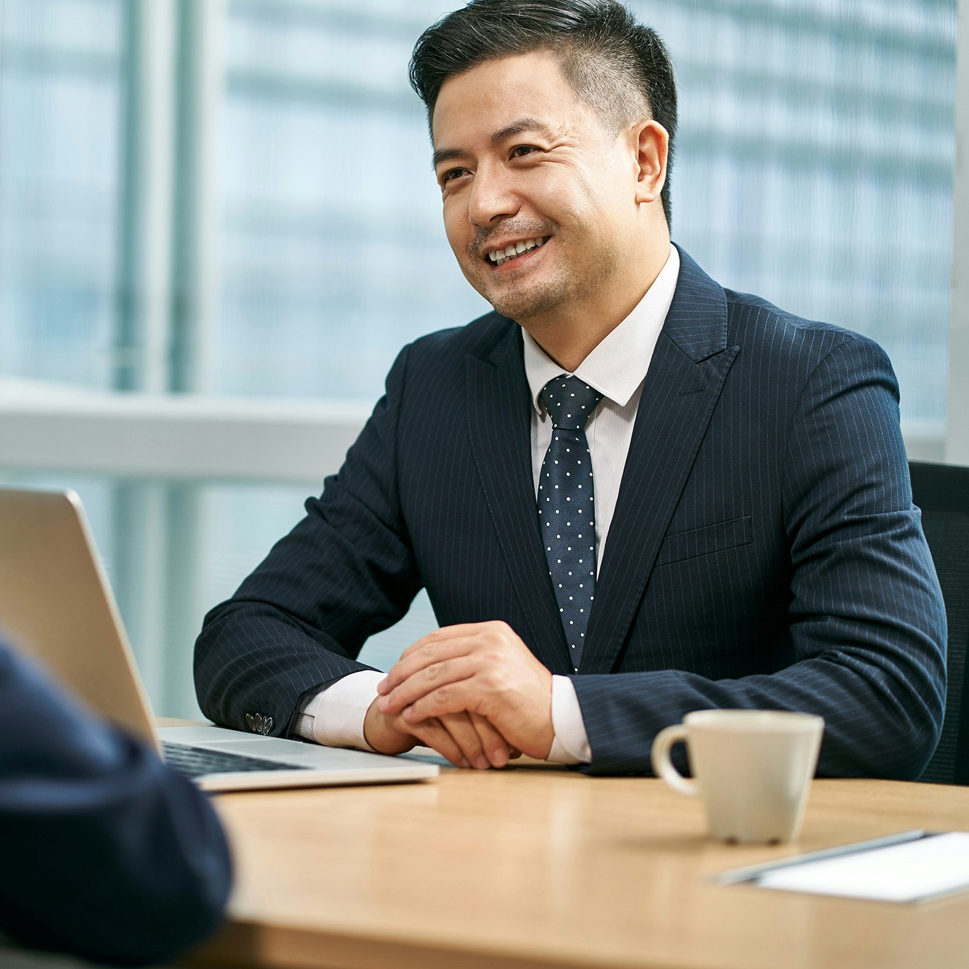 <h2><span style="background: linear-gradient(76.66deg, #0357ff 10.45%, #ac30ff 54.85%); color: transparent; background-clip: text;">Wealth Insights</span></h2>