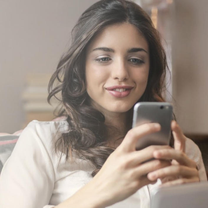 <h2>Stay vigilant <span style="background: linear-gradient(76.66deg, #0357ff 10.45%, #ac30ff 54.85%); color: transparent; background-clip: text;">with Fraud Alerts</span></h2>